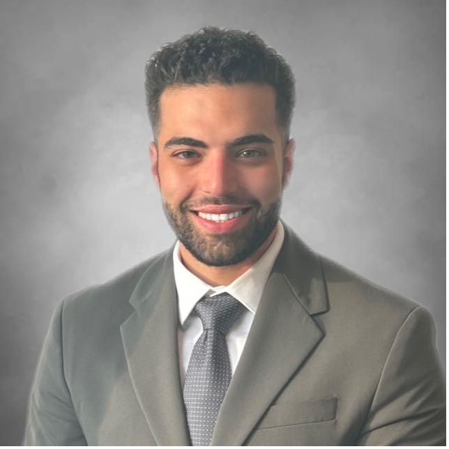Iman Manafi headshot
